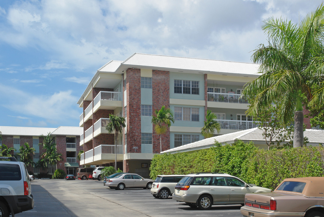 Village At Harbor Beach in Fort Lauderdale, FL - Foto de edificio