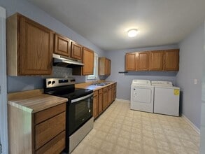 1645 White Dr in Lewisburg, TN - Building Photo - Building Photo