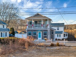 176 Shore Rd in Clinton, CT - Building Photo - Building Photo