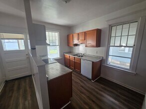 1210 N Charles St in Belleville, IL - Building Photo - Building Photo
