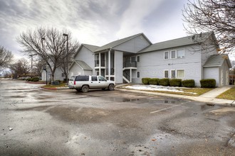 Locust Grove Apartments in Caldwell, ID - Building Photo - Building Photo