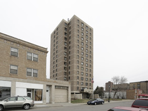 Franklin Towers in Minneapolis, MN - Building Photo - Building Photo