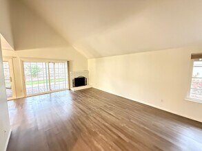 27069 Rio Prado Dr in Santa Clarita, CA - Building Photo - Building Photo
