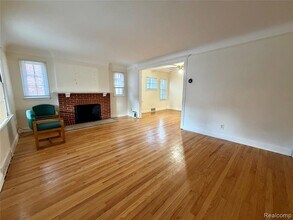 6120 Middlesex St in Dearborn, MI - Building Photo - Building Photo