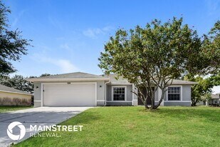 1326 NE 3rd Ave in Cape Coral, FL - Building Photo