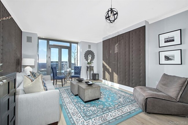 10 City Pl in White Plains, NY - Foto de edificio - Building Photo