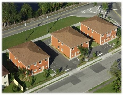 Oleta Townhomes in Miami, FL - Building Photo - Building Photo