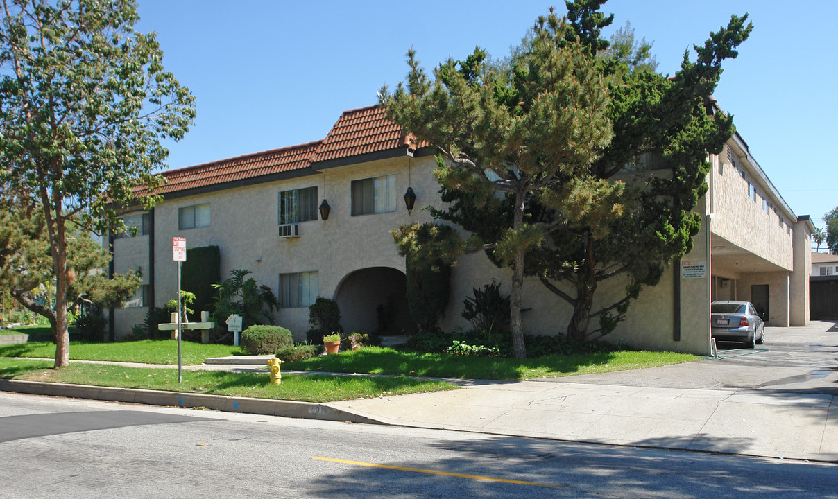 530 Wilson Ave in Pasadena, CA - Building Photo