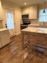 1007 Orchid St, Unit upper in Metairie, LA - Building Photo - Building Photo