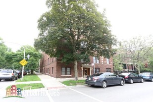 1251 W Henderson St, Unit M172 Apartments