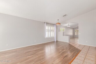 8156 W Tonto Ln in Peoria, AZ - Building Photo - Building Photo