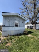 97 Connector Rd in Martinsburg, WV - Building Photo