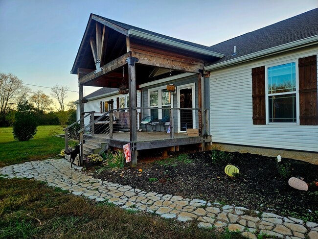 property at 1508 Richardson Rd