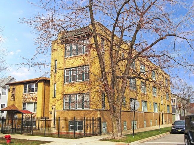 3501 N Albany Ave in Chicago, IL - Building Photo - Other