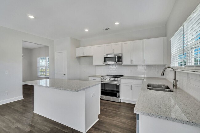 206 Glick Wy in Guyton, GA - Building Photo - Building Photo