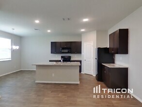 3311 Angus Crossing in San Antonio, TX - Building Photo - Building Photo