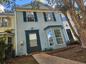 5623 Stonington Trace Pkwy in Stone Mountain, GA - Building Photo