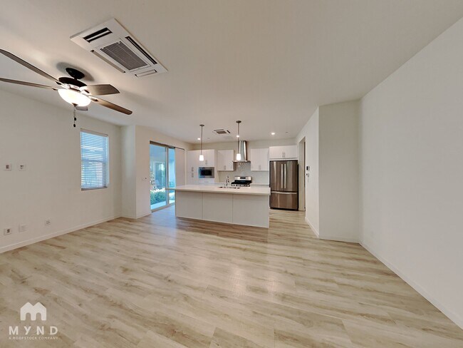 236 Log Pond Ln in Sacramento, CA - Building Photo - Building Photo