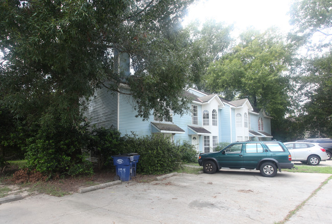 Teal Court Apartments in Mandeville, LA - Building Photo - Building Photo