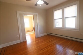549 2nd in Lyndhurst, NJ - Building Photo - Building Photo
