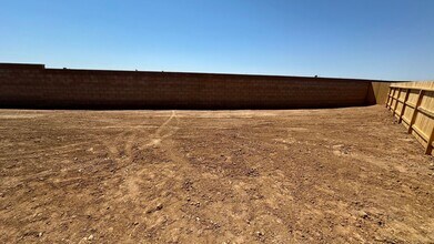 9000 Canyon St in Bakersfield, CA - Building Photo - Building Photo
