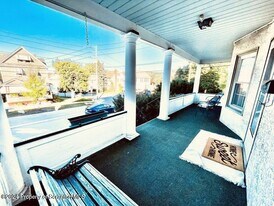 1630 Myrtle St in Scranton, PA - Building Photo