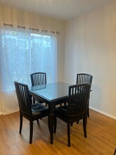 215 Cottonwood Rd, Unit 215 in Newington, CT - Building Photo - Building Photo