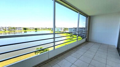 4034 Exeter in Boca Raton, FL - Building Photo - Building Photo