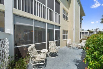433 Cerromar Ln in Venice, FL - Building Photo - Building Photo