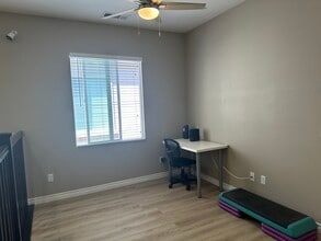 11043 Walden Cir in Garden Grove, CA - Building Photo - Building Photo