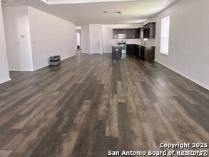 7555 Derby Vista in Selma, TX - Building Photo - Building Photo