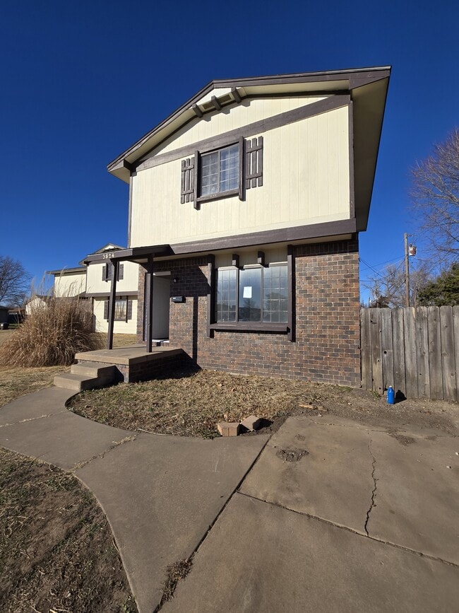 property at 3824 W Elm St