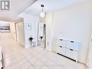 14 McGrath Ave. in Richmond Hill, ON - Building Photo - Building Photo