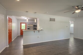 10810 Ewing Ave in Kansas City, MO - Building Photo - Building Photo