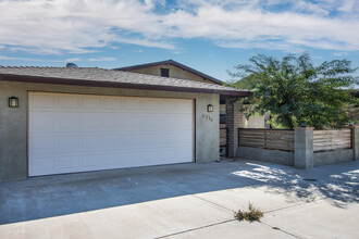 6719 Crestview Ct in Yucca Valley, CA - Foto de edificio - Building Photo