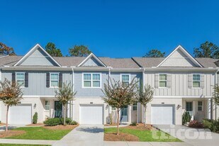 459 Rosemary Park Ln in Lawrenceville, GA - Building Photo