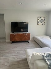 1124 S M St in Lake Worth Beach, FL - Building Photo - Building Photo