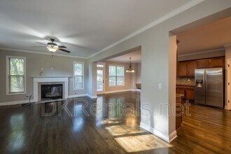 2707 Silver Hill Terrace SE in Atlanta, GA - Building Photo - Building Photo