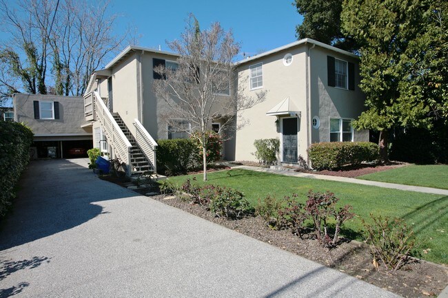 1161-1163 Noel Dr in Menlo Park, CA - Foto de edificio - Building Photo