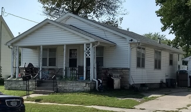 property at 725 N H St