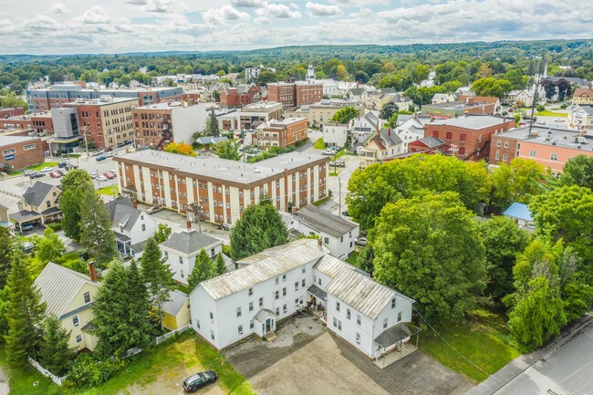 6-8 Union St in Waterville, ME - Foto de edificio - Building Photo