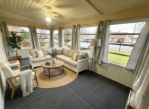 240 Edgewood Rd in East York, PA - Building Photo - Building Photo