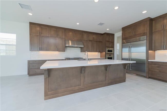 27562 Juniper Ln in Valencia, CA - Building Photo - Building Photo