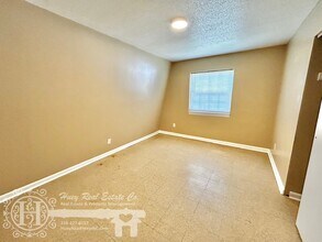 206 Robin Ln, Unit D in Graham, NC - Building Photo - Building Photo