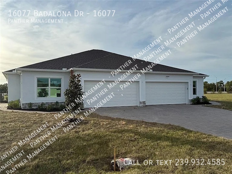 16077 Badalona Dr-Unit -16077 in Punta Gorda, FL - Building Photo