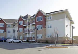 Gateway Place Apartments in Chanhassen, MN - Building Photo - Building Photo