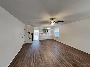748 McCulloch Glenn in Schertz, TX - Building Photo - Building Photo