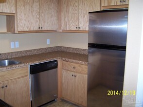 7071 Lake Joanne Dr in Pensacola, FL - Building Photo - Building Photo