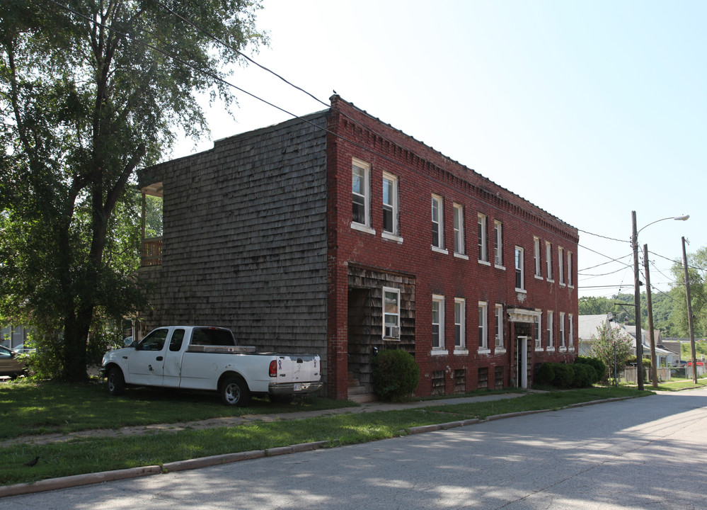 2409 S Mill St in Kansas City, KS - Building Photo