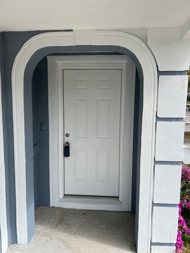 5337 Pasadena Dr, Unit 5337
